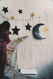 Diy Decor Trend 7 Celestial Phases Of The Moon Projects Backdrops For Parties Trending Decor Halloween Party Backdrop