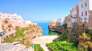 Bari je přístavní město, hlavní město regionu apulie a její provincie bari, ležící na pobřeží jaderského moře v jižní itálii. Letenky Do Bari Pelikan Cz