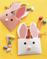 Osterbasteln Mit Kindern Papier Umschlag Osterhasen Geschenke Sussigkeiten Osterkarten Basteln Osternest Basteln Ostern Basteln Mit Kindern