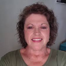 What to do for a chick with splay leg and aspirated water?