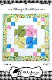 Table Topper Or Wall Hanging For Spring Or Easter Bunny Go Round Quilt Pattern Idh 77 By In The Doghouse Debo Bunny Quilt Quilt Patterns Barn Quilt Patterns