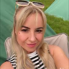 Dachshund stress hives after car ride