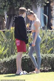 Hailey rhode baldwin bieber (née baldwin; Justin Bieber And Hailey Baldwin Look Tense As They Appear To Argue Hailey Baldwin Style Justin Bieber Hailey Baldwin