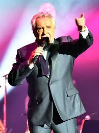 Le dernier show de michel sardou, c'est dans 30 minutes, sur france 2 ! Yq3ua4jlg9edfm