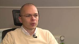 Povestea unui om de afaceri care a descoperit cheia succesului. La 24 de  ani i-a venit ideea care avea să-i schimbe viața