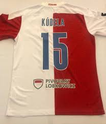 Nové a unikátní dresy ti teď umožní vyjádřit hrdost na naše město a vzdát mu zasloužený hold. Podepsane Originalni Dresy Sparty A Slavie Po Derby 11 4 2021