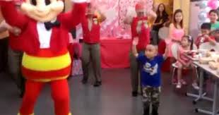 Jollibee Song And Dance Showdown Jollidance Jolly Bee Jollibee Youtube Songs