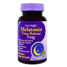En effet, c'est l'obscurité qui déclenche sa libération dans le cerveau et sa certaines formules offrent à la fois une libération rapide et prolongée. Natrol Melatonin Time Release 5 Mg 100 Tablets Melatonin How To Fall Asleep Cure For Sleep Apnea