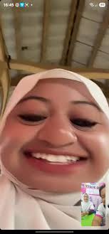 Hari ni Avin ada test EPT (English Proficiency Test).. ujian optional  berbayar utk new students UiTM. Tujuannya nak ukur tahap English students  so that boleh tentukan kelas yg sesuai nanti. Kalau skor