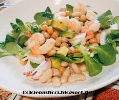 Esempio di ciò è l'insalata di fagioli cannellini e gamberetti, uno dei piatti di pesce più semplici da in una pentola d'acqua leggermente salata fate bollire i gamberetti già sgusciati per un massimo di 10. Dolci E Pasticci Insalata Di Fagioli Cannellini Gamberetti Avocado E Valeriana