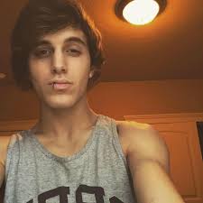 Remember Blake Perry, the “Facebook Famous” tumblr swagboi from 2012?🤔 Dis  him.... feel old yet?