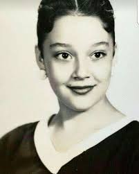 Adriana I 👑 Reina de la Feria de Todos los Santos en 1960 y la soberana  número 23 en la historia. Adriana Sánchez de la Madrid, fue coronada a la  edad de