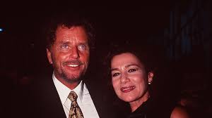 Dieter wedel kommt 1942 in frankfurt am main als sohn eines ingenieurs und einer pianistin zur welt. Nach Hannelore Elsners Tod Erste Worte Ihres Ex Partners Promiflash De