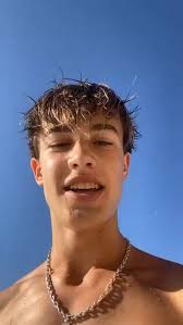 jennifer Navas (jennifer_loriany)