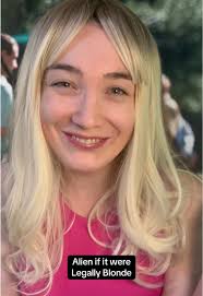 Elle Woods in Alien: A Legally Blonde Twist