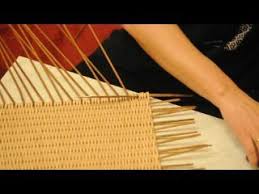 плетение из газет мастер класс елены тищенко пошагово для начинающих Narashivanie I Zakreplenie Stoyachkov Na Pryamougolnom Dne Pletenie Ruchnoe Tkachestvo Stena