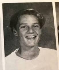 Kan vi prata om hur han verkade vara en del av ett pojkband när han var  tonåring? Saknad medlem i Backstreet Boys. : r/Pedro_Pascal