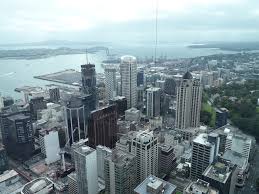 Conditiile nu sunt riguroase, atata timp cat ai vechime in campul muncii, dar si cunostinta de limba engleza. CÄƒlÄƒtorie In Noua ZeelandÄƒ Ep 1 O Introducere