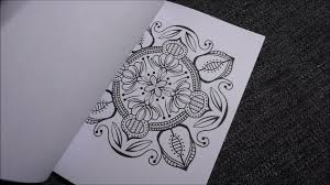 Dieses anspruchsvolle mandala steht allen erwachsenen kostenlos zum download bereit. Mandala Malbuch Fur Erwachsene Mandalas Ausmalen Und Entspannen