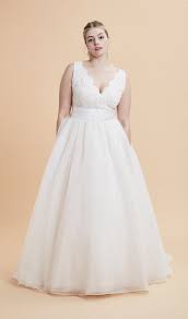 Leah By Anne Barge Curve Couture Curvy Wedding Dress December Wedding Dresses A Line Wedding Dress