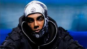 Rapper Derek aparece em sessão de estúdio com Jorge Vercillo