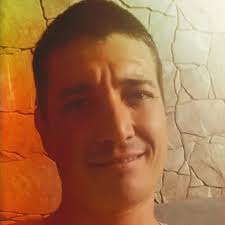 Stream Luis Ocharan music