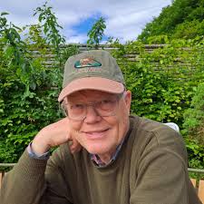 Stalag Luft IV Prisoners Sing 'White Christmas'