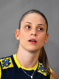 Saudade de bater uma bolinha #teamgm #embrevenasquadras Camila Brait Wikipedia A Enciclopedia Livre