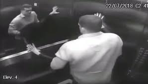 Há um mês, a advogada tatiane spitzner caiu da sacada do quarto andar do apartamento onde morava com o marido, em. Domestic Abuse Shown Blow By Blow Shocks Brazil The New York Times