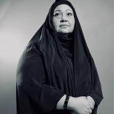 انتصار الشراح ممثلةٌ كوميديةٌ كويتية الجنسية، ظهرت في بدايتها كمطربة، حيث دخلت عالم الفن من خلال الفرق الغنائية، وانتقلت إلى التمثيل بعد تخرجها من المعهد العالي للفنون. Ø§Ù†ØªØµØ§Ø± Ø§Ù„Ø´Ø±Ø§Ø­ By Meshari Almutairi