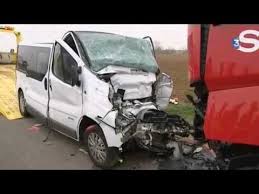 A défaut de traitements, qui ont été négligés, d'adaptation des structures hospitalières, également négligées, seul le vaccin peut aujourd'hui empêcher de reproduire le cauchemar collectif des derniers mois et ses dégâts considérables. Un Mort Et Un Blesse Grave Dans Un Accident Sur La Departementale 2020 Eure Et Loir Youtube