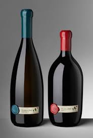 Una Lovely Package Wine Bottle Design Wine Packaging Wine Design
