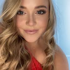 Abby Combs (@abbycombss) • Instagram photos and videos