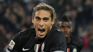 Juventus defender Martin Caceres recovering after car accident