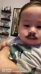 Bebes Con Bigote: Un Meme Divertido