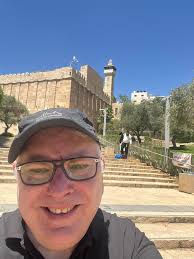 Which hotel in Jerusalem has great breakfast and location?