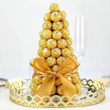 Discover the world of ferrero rocher, the product range, the brand and company history, and a wide collection of decoration ideas to enhance your festivities. Idea Buat Gubahan Hantaran Dengan Ferrero Roscher Nikahsatu