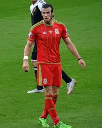 استبق كل من المدير الفني لمنتخب إيطاليا روبرتو مانشيني، ونجم منتخب ويلز غاريث بيل، اللقاء المرتقب بين منتخبي البلدين ضمن منافسات بطولة الأمم الأوربية، الأحد، بتصريحات نارية ØºØ§Ø±ÙŠØ« Ø¨ÙŠÙ„ Wikiwand