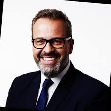 How to Persuade Skeptical Business Relationships to New Solutions