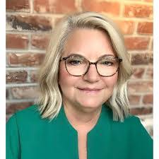 Heidi Carr's Instagram, Twitter & Facebook