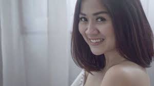 Ini yang kalian cari !!! 5 Fakta Menarik Tante Ernie Si Tante Pemersatu Bangsa Yang Ternyata Sudah Bersuami Kaum Adam Jangan Sakit Hati Herstory