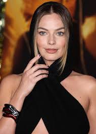 Babylon's Cast Shined in Designer Shoes: Margot Robbie in Alaïa, Olivia  Wilde in Saint Laurent, and More