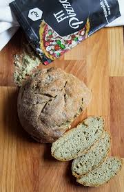 Dopodiché mescola i semi di chia per rendere la zuppa densa e versa il succo di limone e altre spezie a piacere. Pane Proteico Integrale Made In Fit
