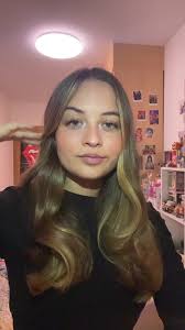 se viene temazo de mi niña @VIOLETA te amo. 6/12/24