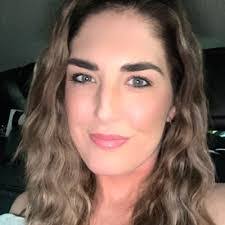 Miranda Winn's Instagram, Twitter & Facebook