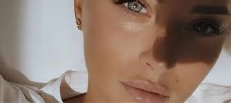 Camille lellouche est une candidate de la saison 4 de the voice:la plus belle voix. Kelly Vedovelli Fan De La Prestation De Camille Lellouche Dans The Voice Mce Tv