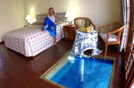 Lantai Kaca Dengan Kolam Ikan Blog Rumahpropertigratis Com