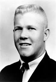 Austin, texas (ap) — a man has died from his injuries following a mass shooting on a crowded downtown austin street that left more than a dozen people injured, police said sunday. Charles Whitman Wikipedia