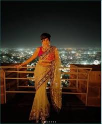 Six yards of sensuality and elegance is what she designs for the women of substance. Mandira Bedi Looks Pretty In Yellow Saree See Pictures Newstrack English 1