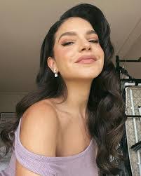 Gabrielle Johns's Instagram, Twitter & Facebook